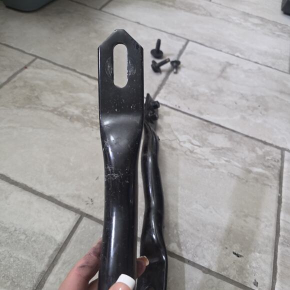 Front Left Right Bumper Bracket for Chevy Silverado 2500/3500HD 15-19 GMC Sierra - Picture 5 of 16